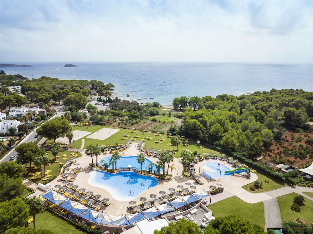 TUI Magic Life Cala Pada 63/65
