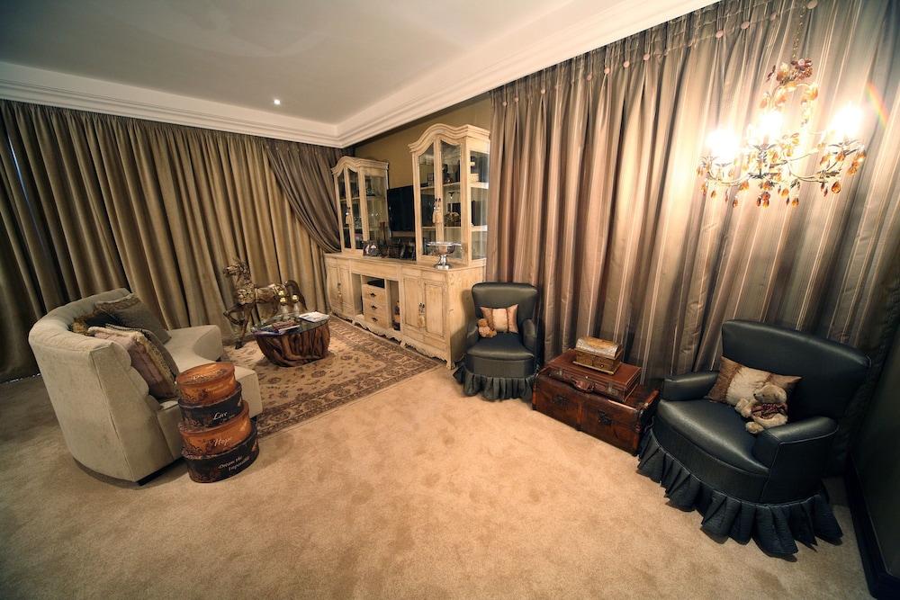 Fusion Boutique Hotel 34/68