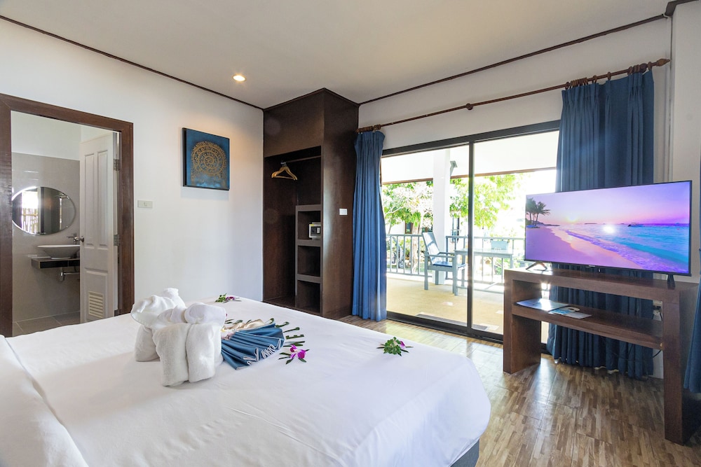 Bungalow, Double Bed, Beach Front, Sarocha Villa 6/10
