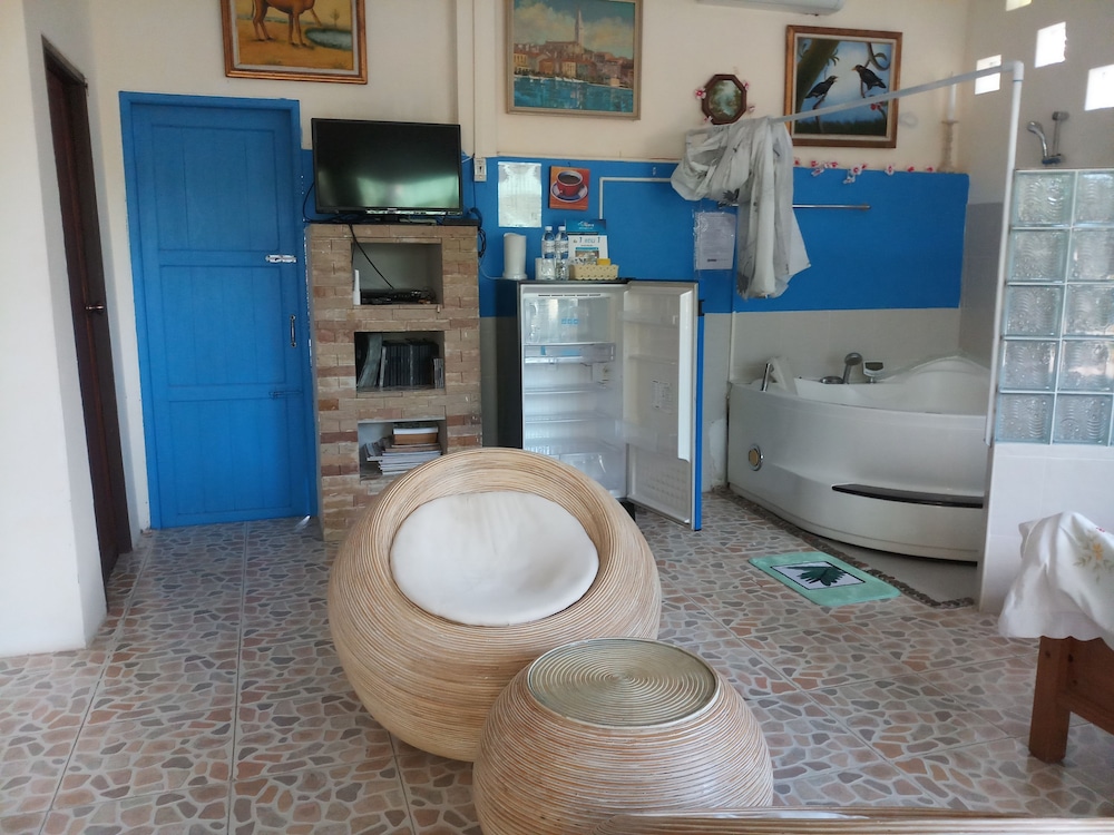 Penny's Home Stay Resort 33/50