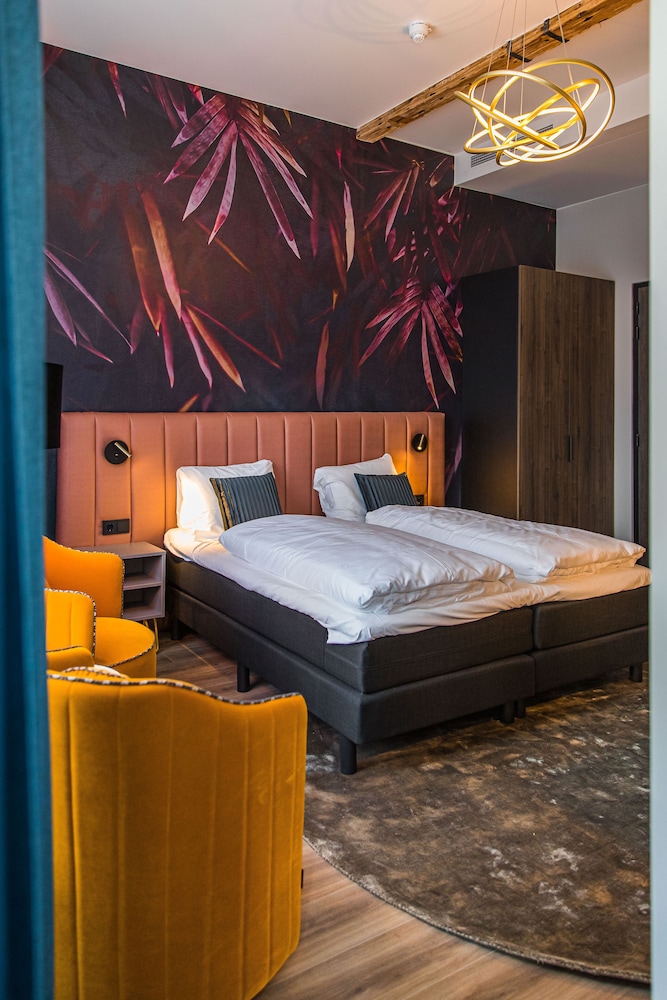 Merici Hotel 17/75