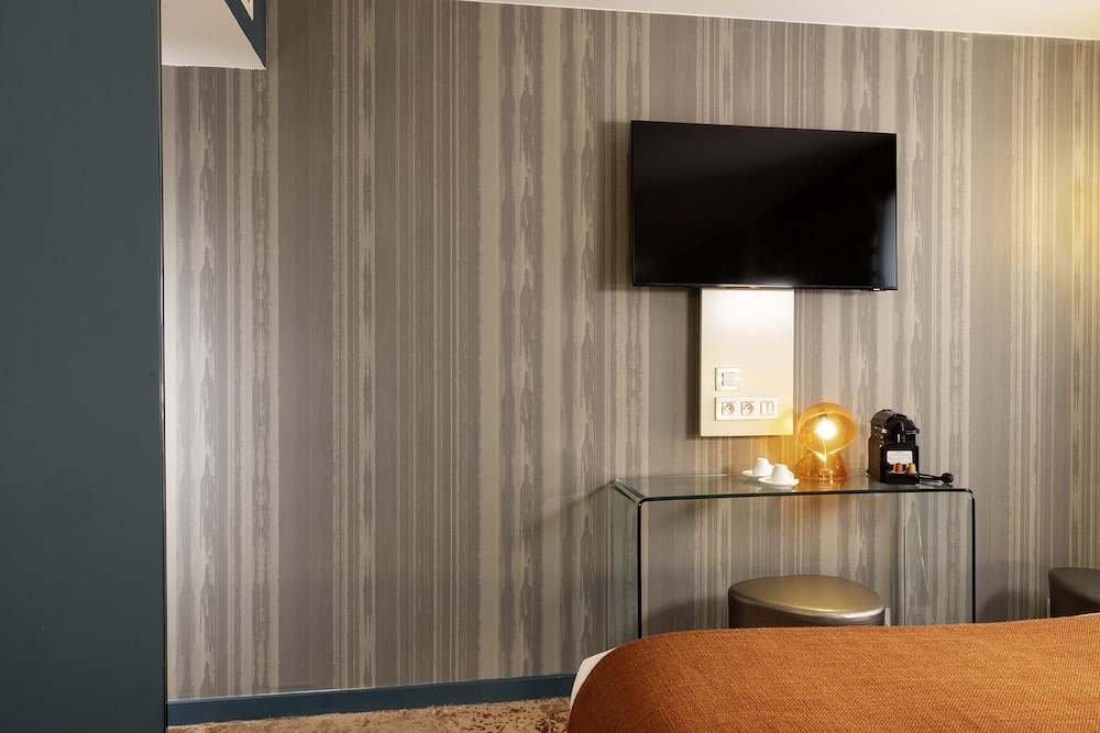 Hotel 7 Eiffel by Malone 60/68