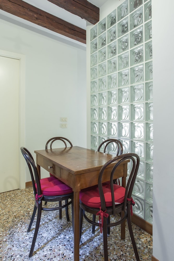 Venezia - Calle della Regina 752b 14/23