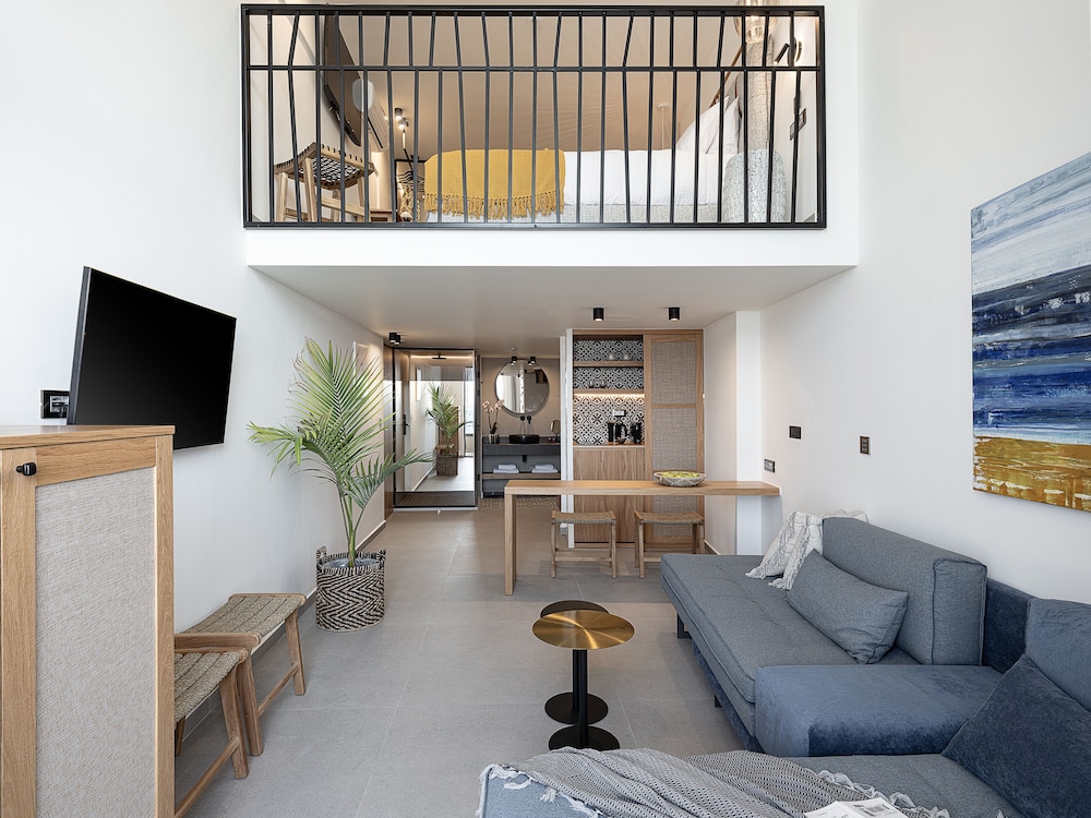 Calla Luxury Seafront Suites 22/50