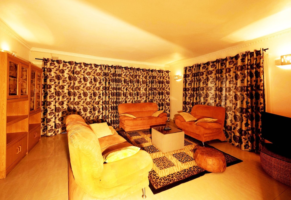 Palmwood Lodge 16/44