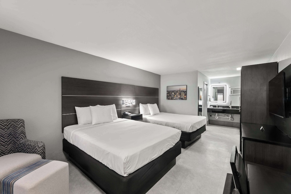 GuestHouse Extended Stay Laredo 7/42