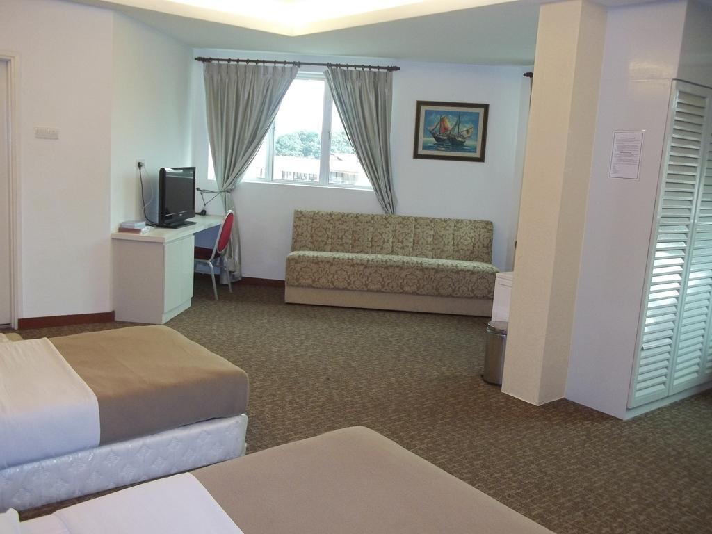 D'eastern Hotel 13/28