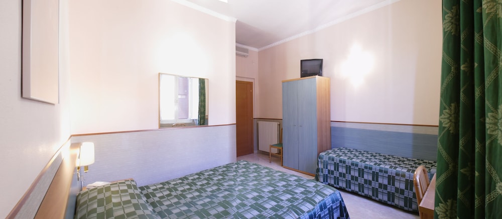 Hotel Lazzari 15/22