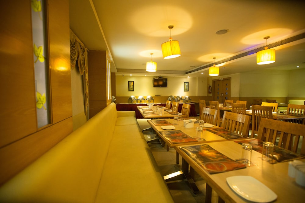 MAHALAYA RESIDENCY 51/59