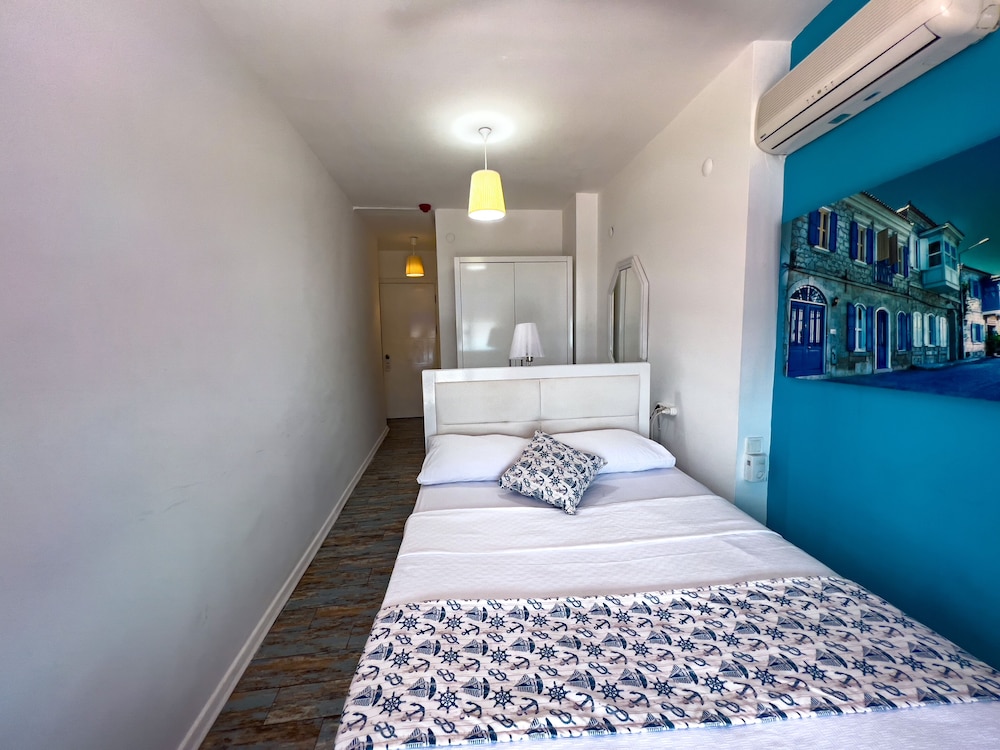 Larimar Boutique Hotel 11/50