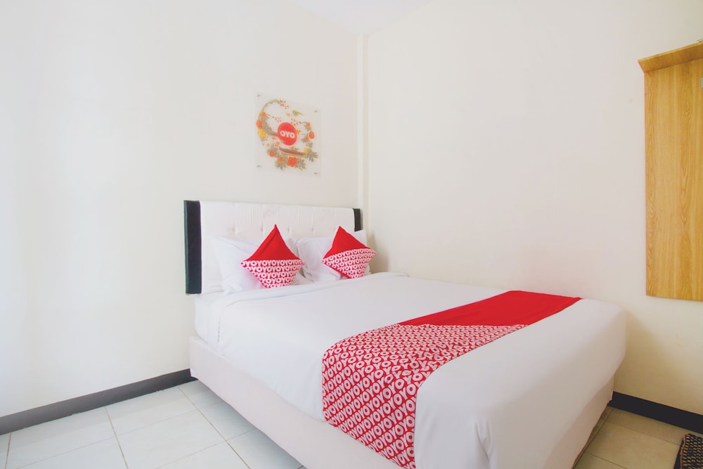 OYO 3350 Cozy Residence Syariah 7/17
