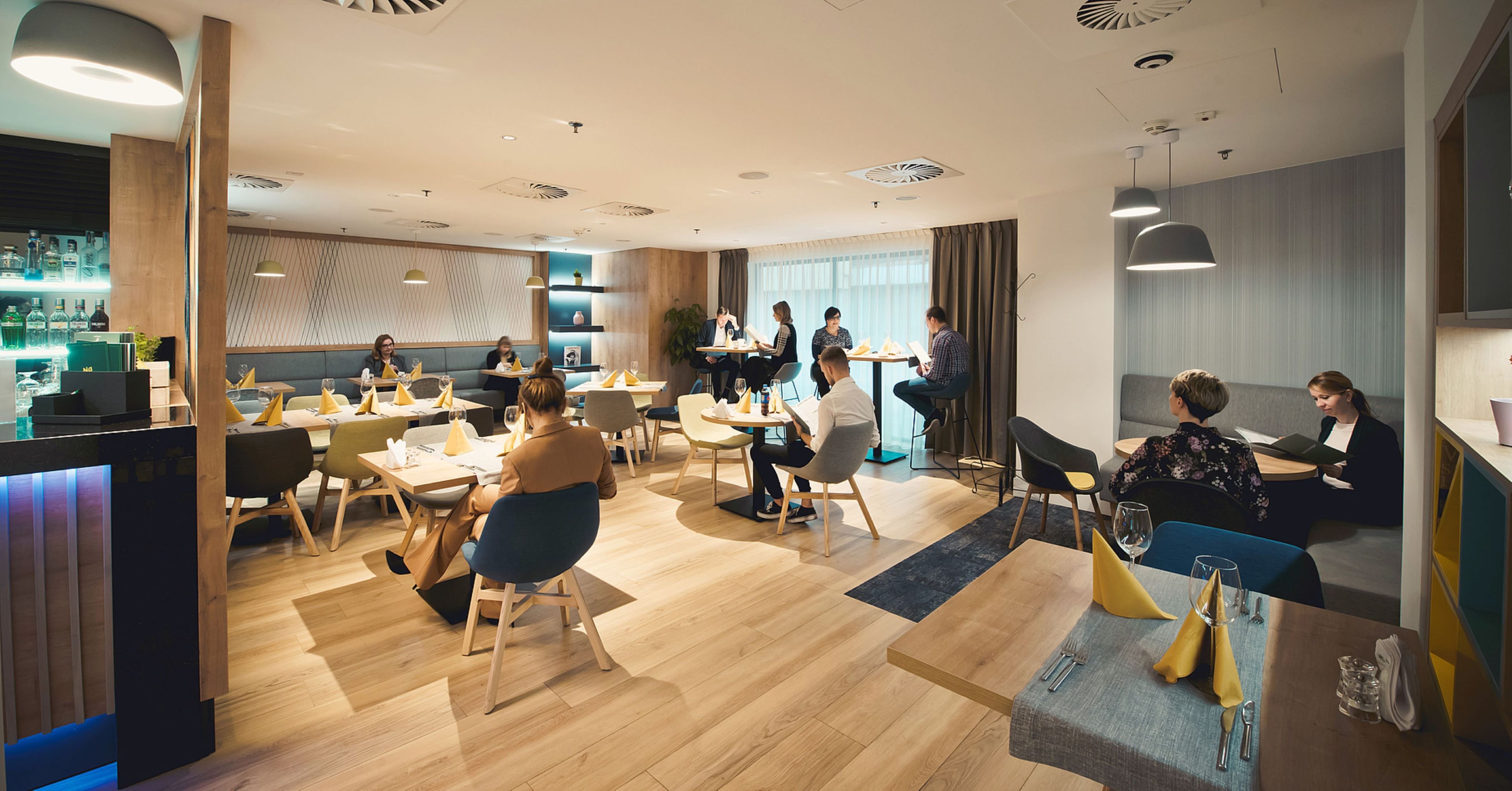 HOLIDAY INN LODZ 35/50