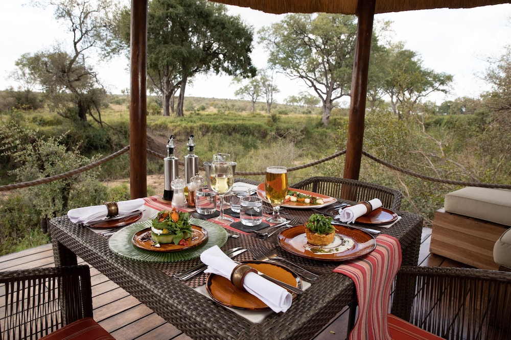 Hoyo-Hoyo Tsonga Lodge 46/68