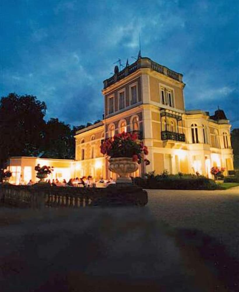 Chateau Du Clos De La Ribaudiere 5/69