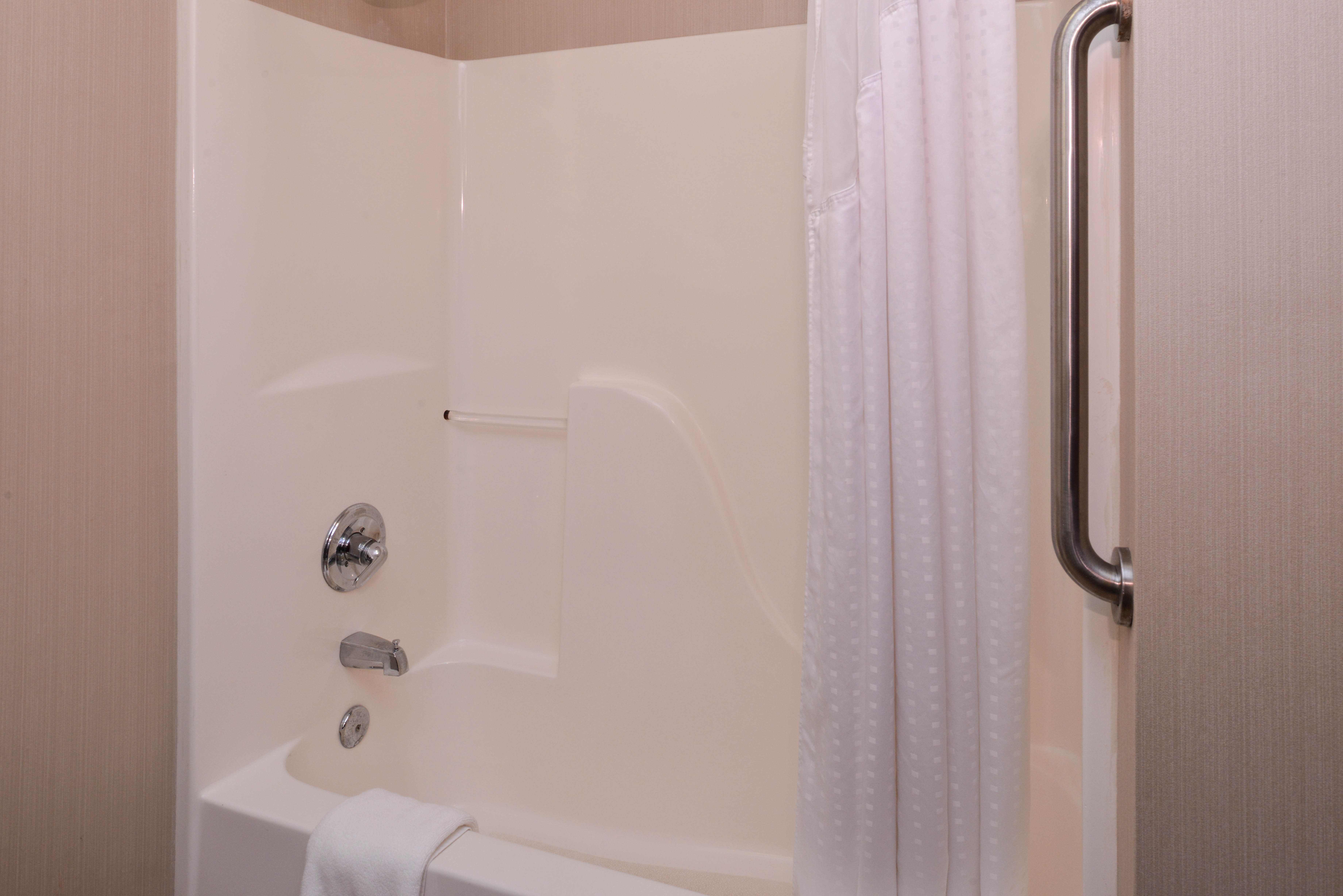 Holiday Inn Express & Suites Youngstown (N. Lima/Boardman) 34/34