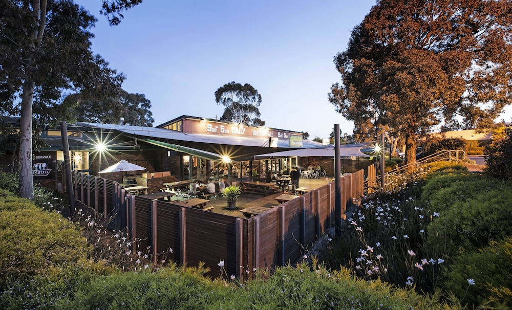 Burvale Hotel 2/39