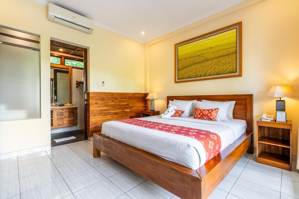 DELUXE, DOUBLE OR TWIN BED