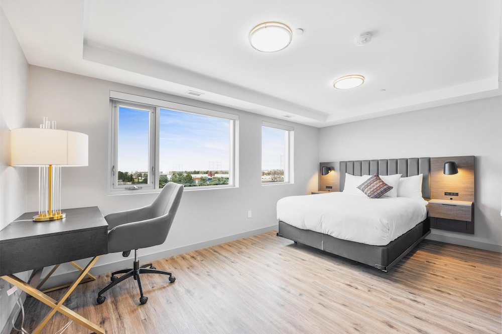 Skye Hotel & Residences, BW Signature Collection 23/30