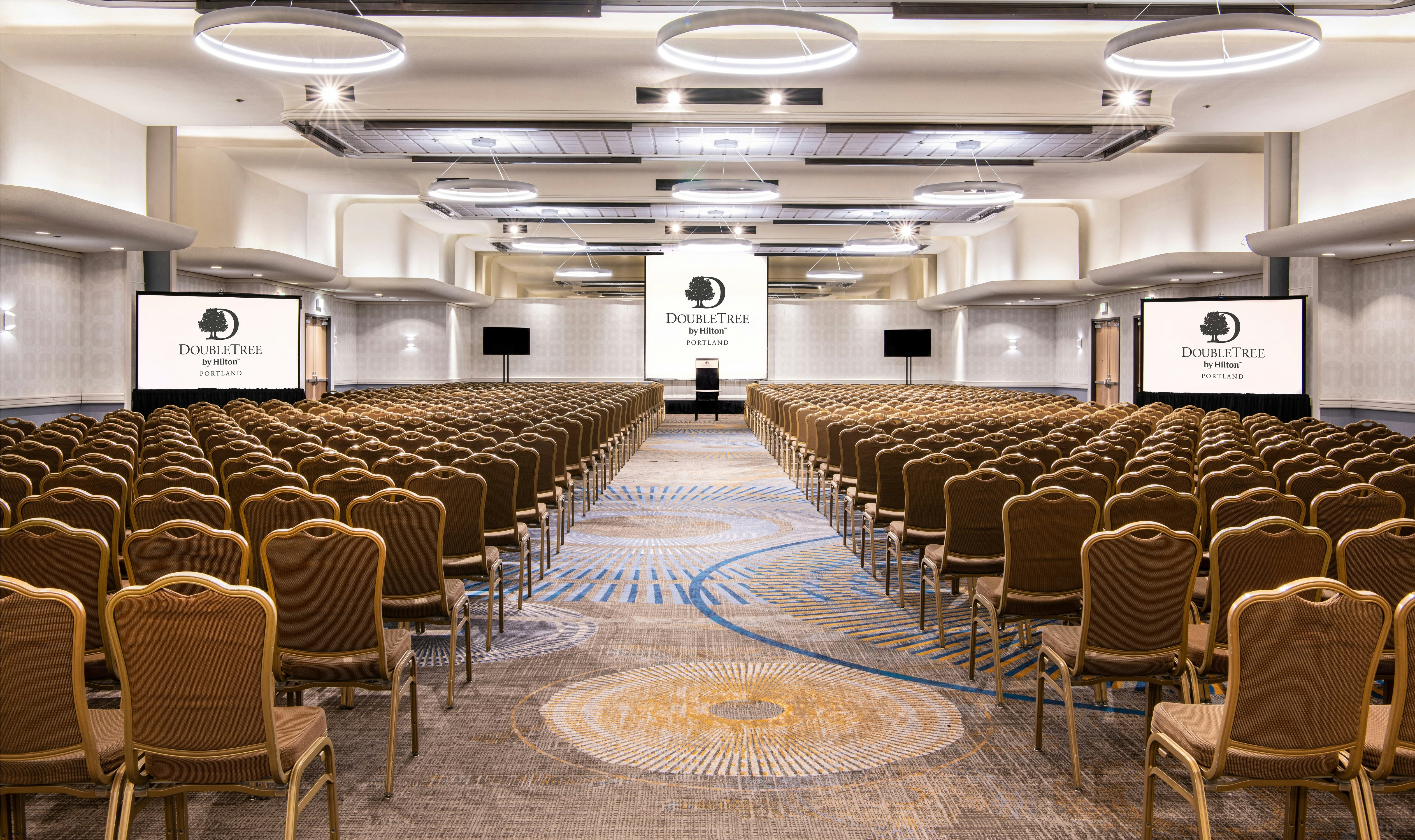 Doubletree By Hilton Hotel Portland 40/50