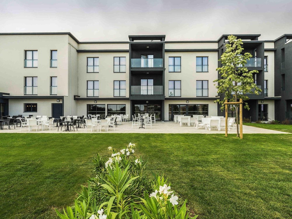 Hotel Mercure Bastia Biguglia 70/72