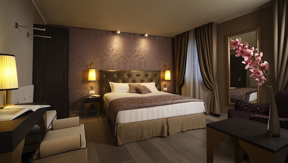 جناح جونيور بسرير مزدوج، Arcadia Hotel 2/3