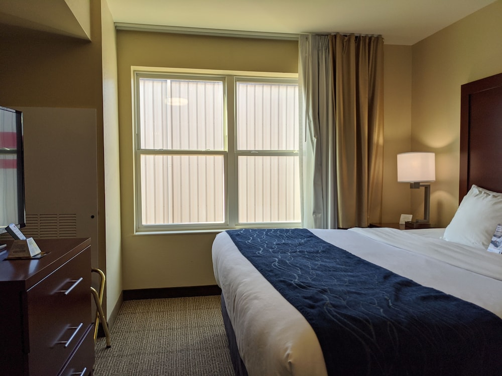 Comfort Inn & Suites Northern Kentucky 19/48