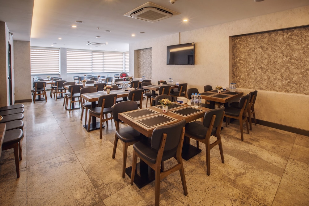 Life Point Hotel 62/67