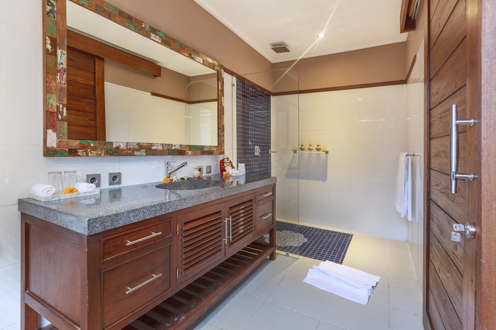 Solo Villas And Retreat 73/74