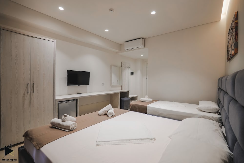 Hotel Alpha 37/50