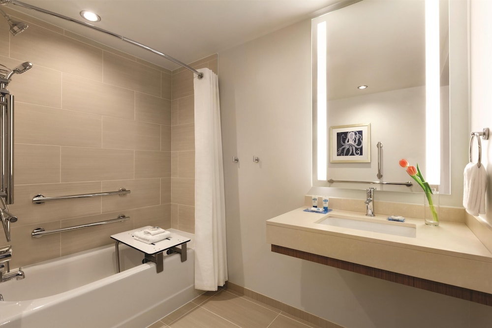 Hyatt House Virginia Beach Oceanfront 47/48