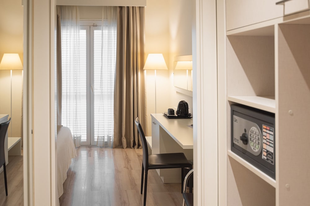 Hotel Pirineos Figueres 31/48