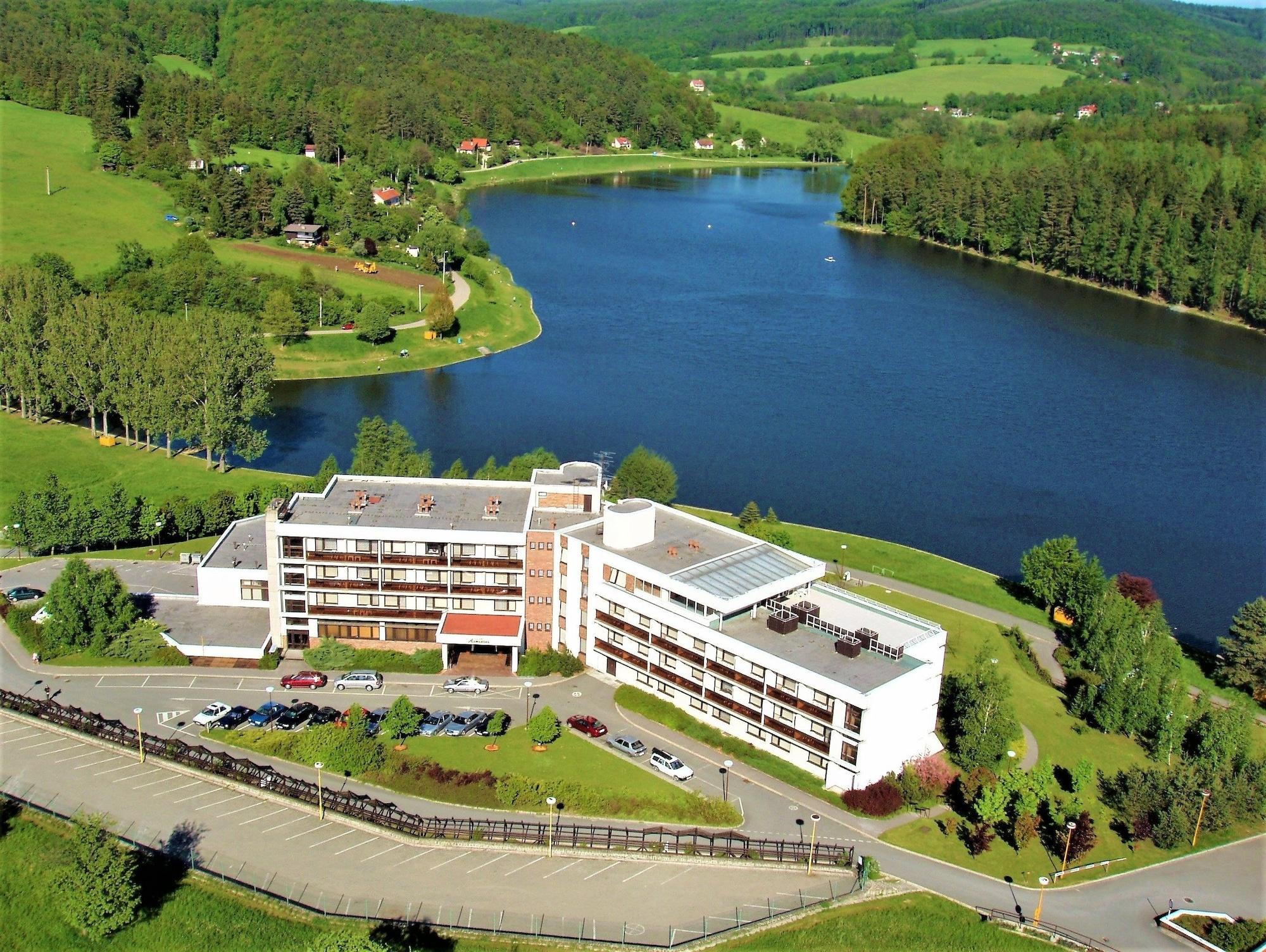 Adamantino Hotel 26/28