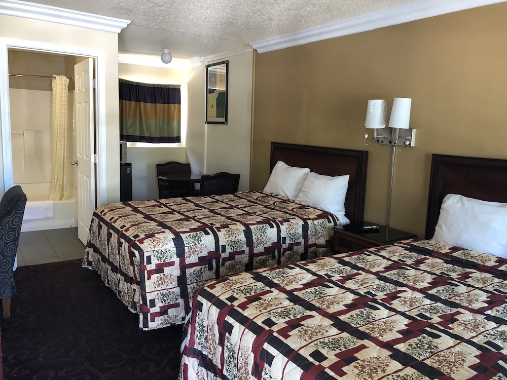 Lamplighter Motel 6/50