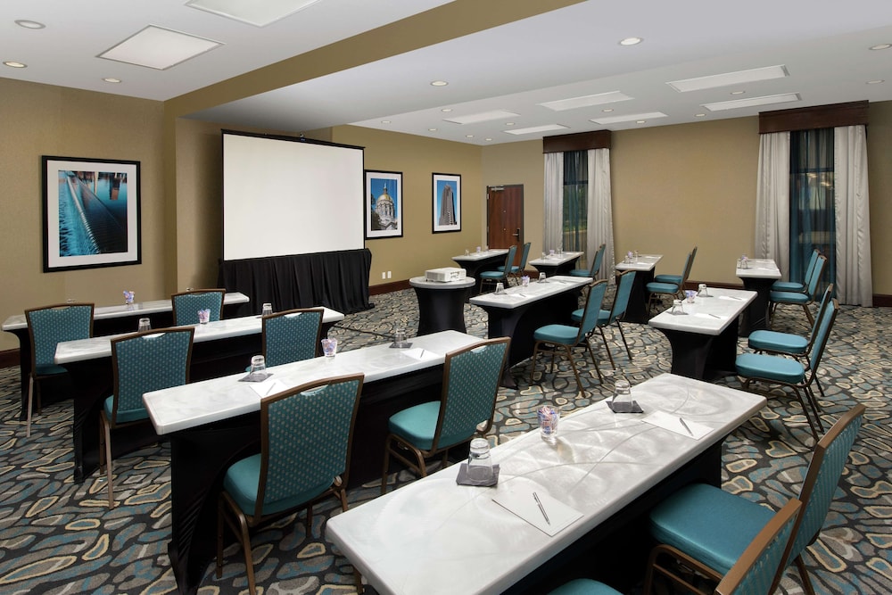 Embassy Suites by Hilton Atlanta Airport 51/56