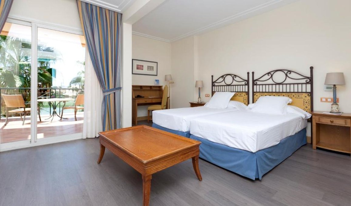 Hotel Alicante Golf 32/82