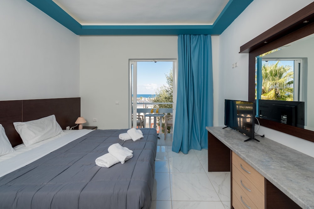 studio, sea view