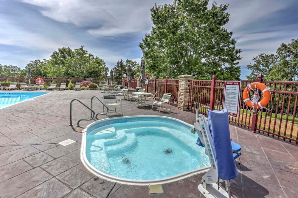King Condo At Holiday Hills 26/50