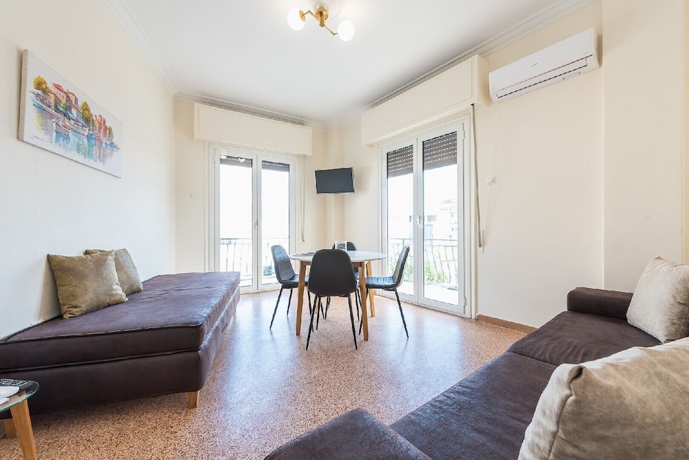Super Paradise Apartments 34/50