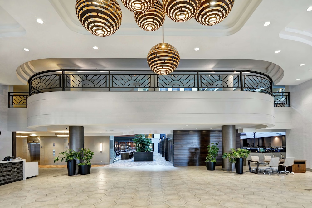 Embassy Suites by Hilton Minneapolis Airport 5/57