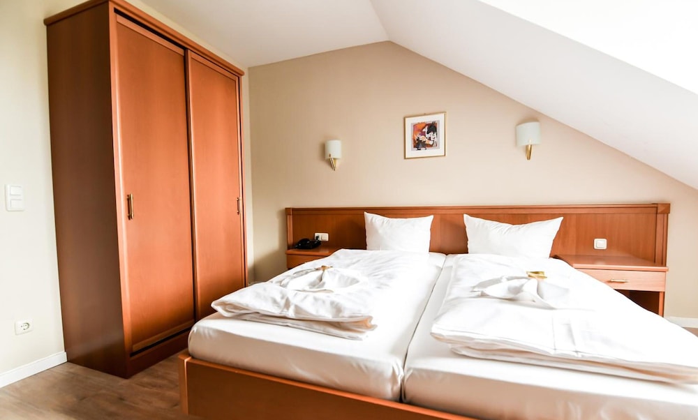 Hotel Blutenburg 7/50