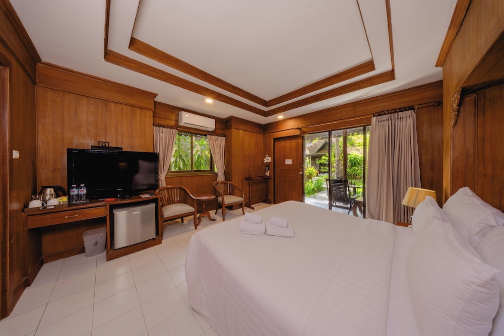 بنغل ديلوكس بسرير كوين، Sand Sea Resort Railay Beach 3/7