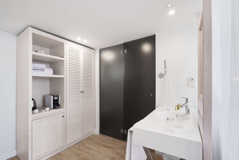 Barcelo Portinatx - Adults Only 66/67
