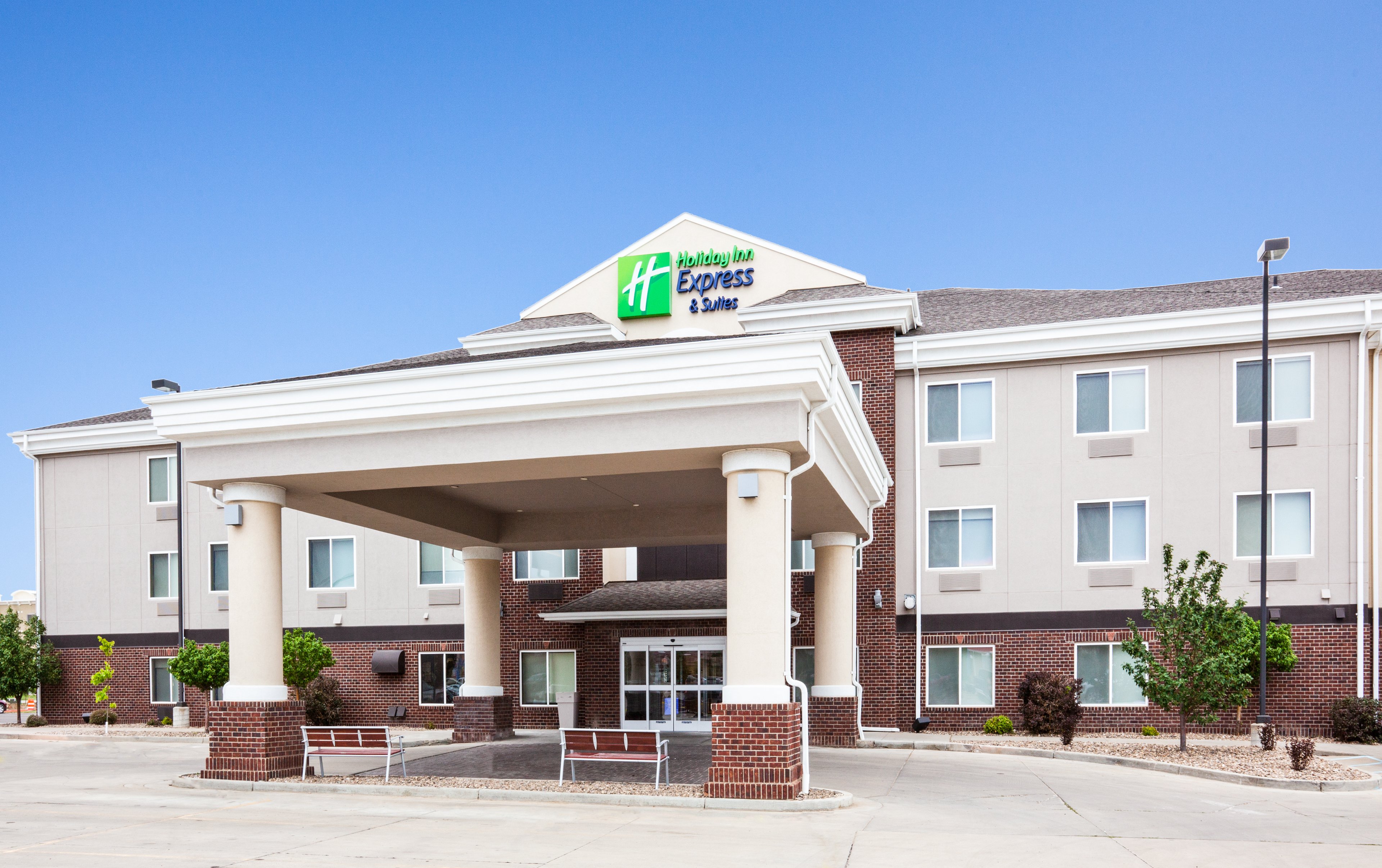 Holiday Inn Express & Suites Dickinson 6/60