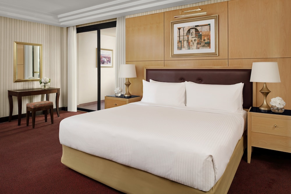 انتركونتيننتال(Intercontinental Riyadh) 18/77