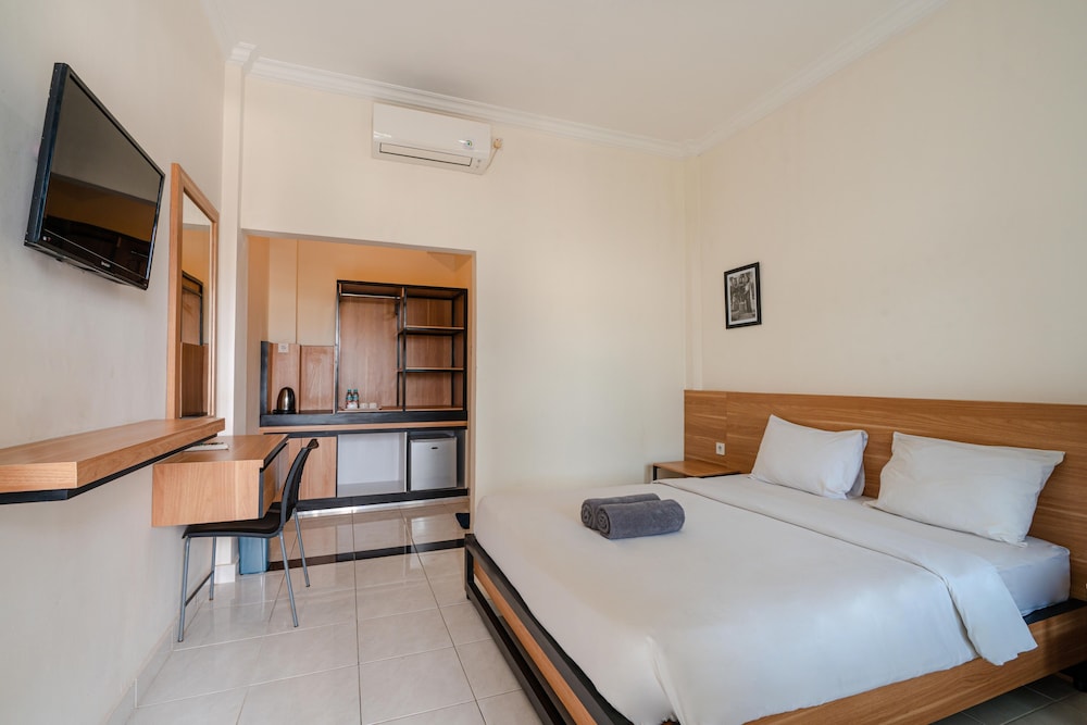 Pondok Anyar Inn 10/50