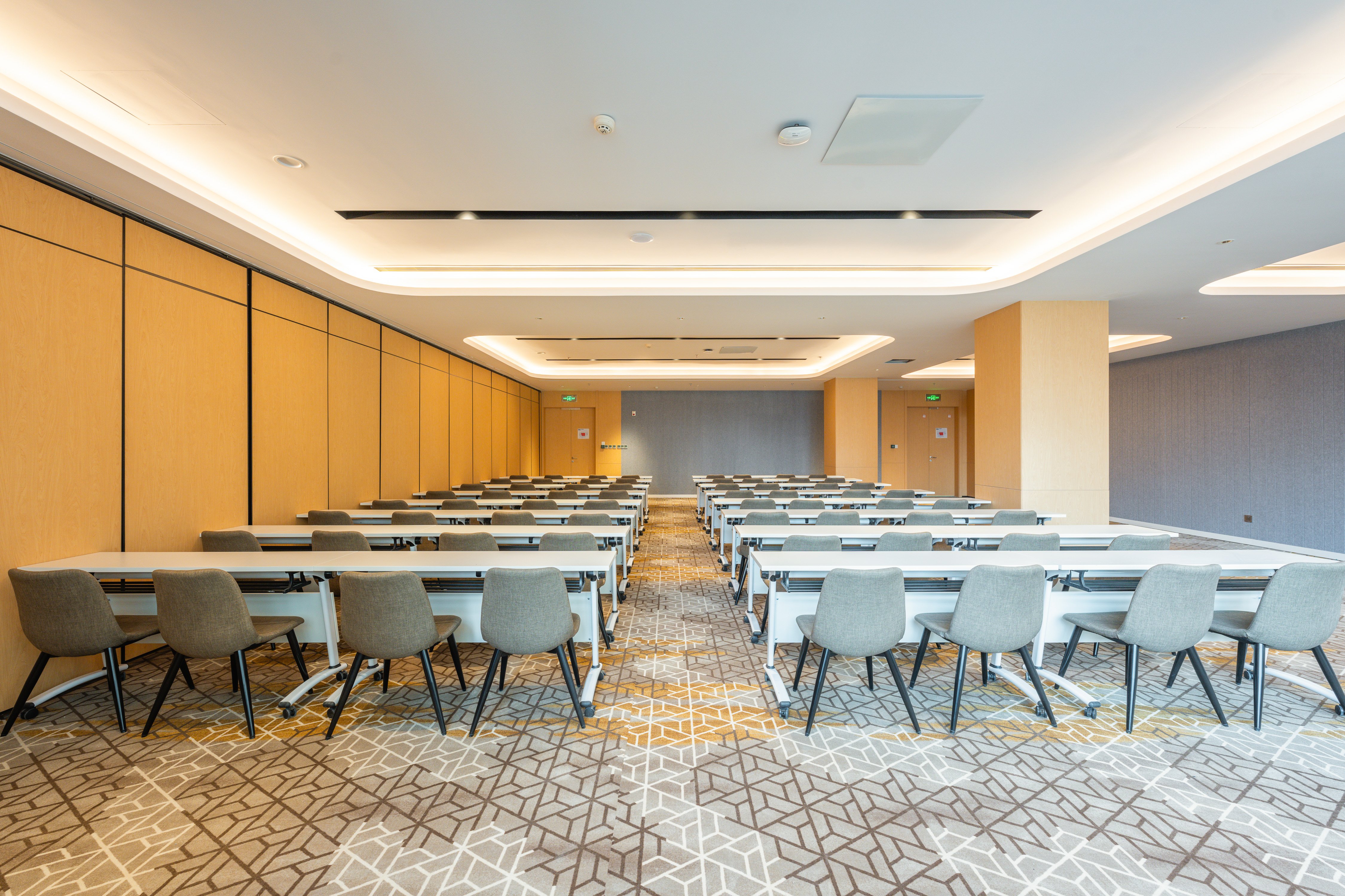 Holiday Inn Express Xinji City Center an IHG Hotel 34/38