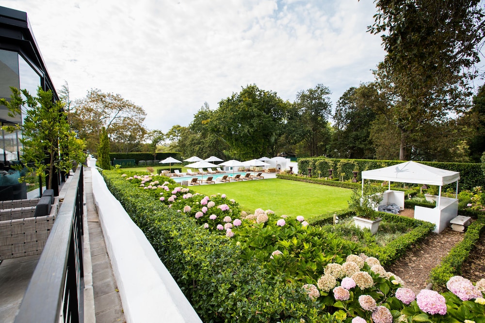 The Alphen Boutique Hotel 27/35