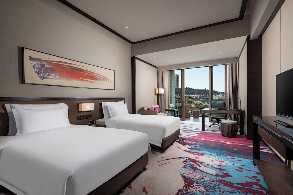 Premium, Twin Beds, 2 Double Beds, Golf Course View, Balcony
