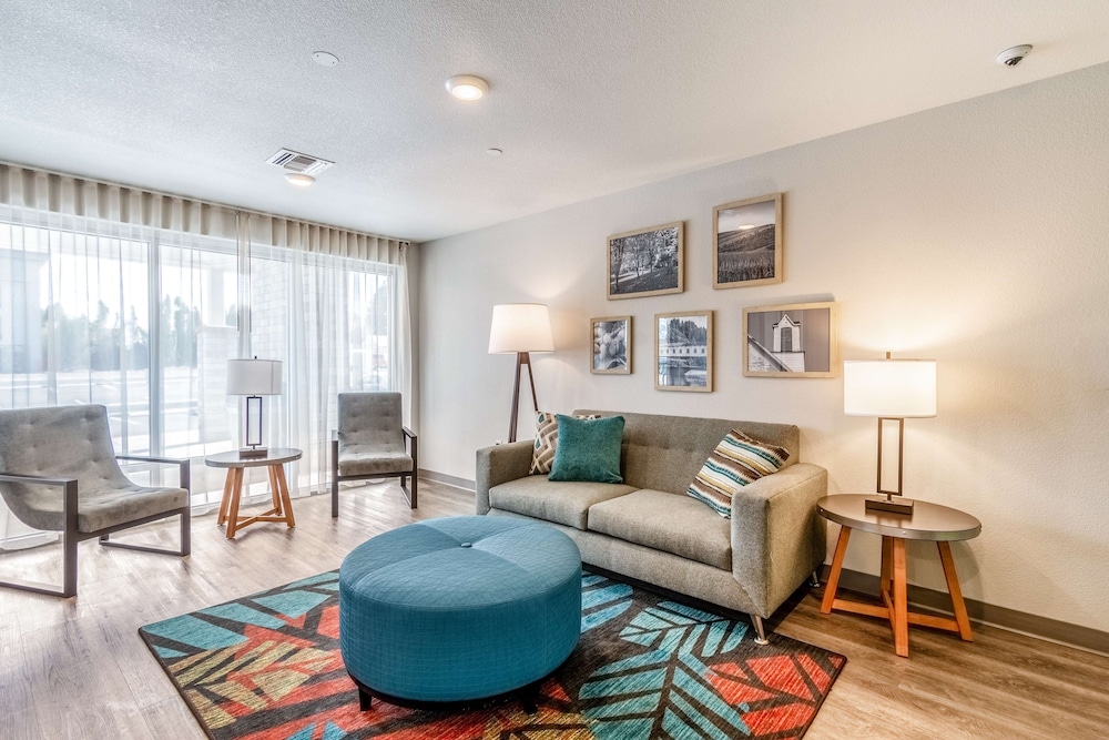 WoodSpring Suites Portland North Gresham 38/53