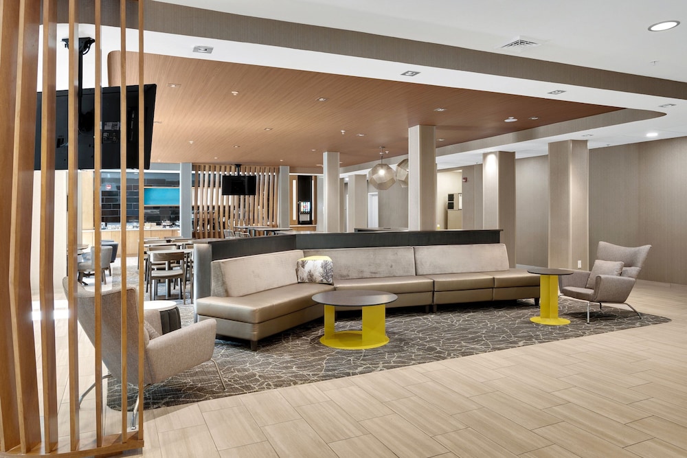 Hotel 44 North Freeport Brunswick 24/41